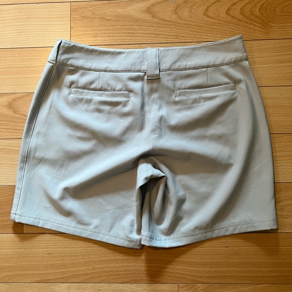 Oakley Golf Shorts - Picture 2 of 3